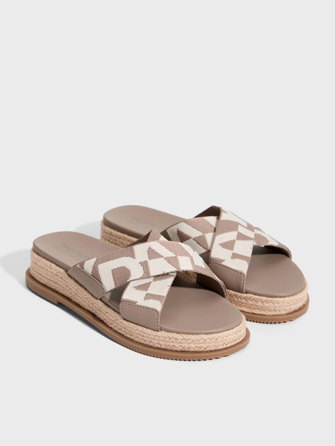 Женские шлепанцы DKNY BINNA - X BAND SANDA, Артикул K2639436(K), серо-бежевый | 5183835. Ракурс 2