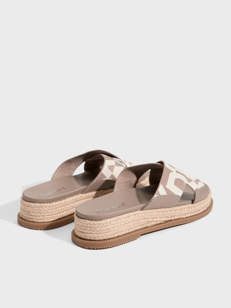 Женские шлепанцы DKNY BINNA - X BAND SANDA, Артикул K2639436(K), серо-бежевый | 5183835. Ракурс 5