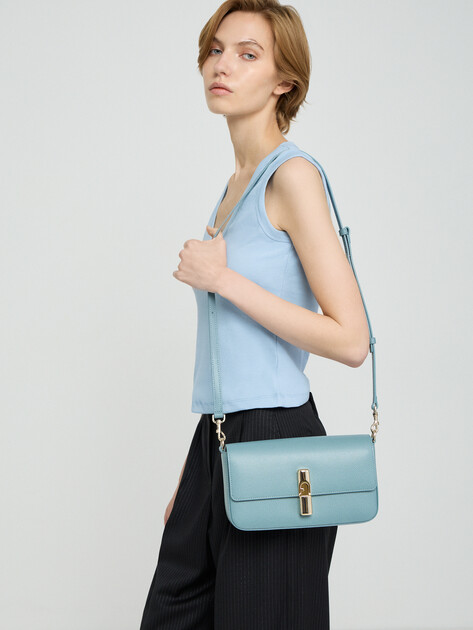 Женская сумка через плечо кросс-боди FURLA, Артикул FURLA IRIDE S CROSSBODY, серо-голубой | 5200072. Ракурс 5