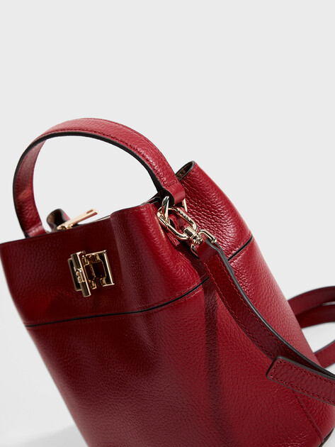 Женская сумка  FURLA, Артикул FURLA AMELIA MINI BUCKET BAG, бордовый | 5200076. Ракурс 2