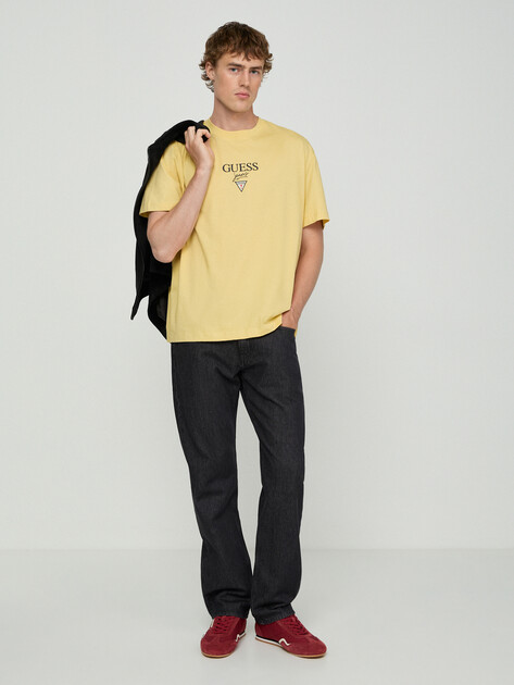 Мужская футболка GUESS JEANS GJ SS OS BAKER LOGO TEE, Артикул M6RI45K8HM0, желтый | 5213460. Ракурс 5
