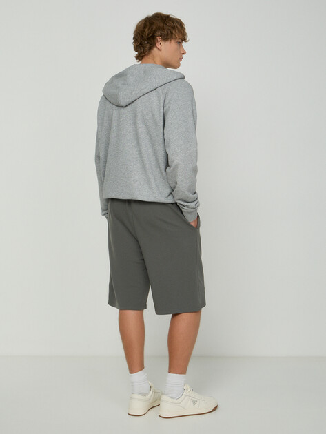 Мужские шорты GUESS BRIAN SHORT PANT, Артикул U6GD00KC241, зеленовато-серый | 5213553. Ракурс 3