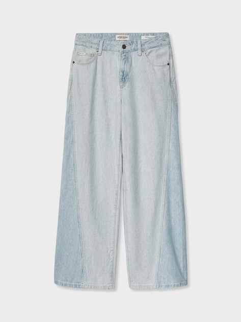 Женские широкие джинсы  GUESS JEANS GJ G11 WIDE LEG TWISTED, Артикул W6GA2TD6534, голубой | 5214469. Ракурс 6