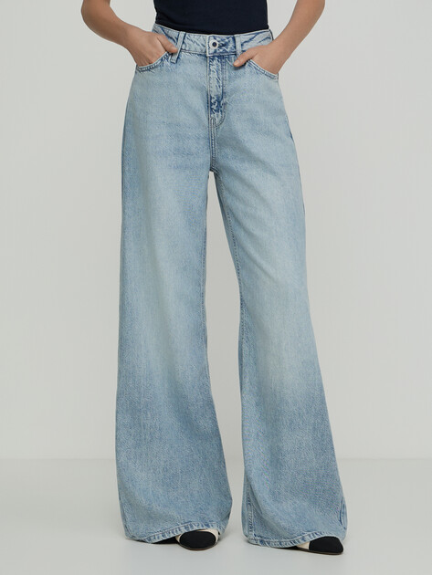 Женские широкие джинсы  GUESS BELLFLOWER, Артикул W6GA82D0697, серовато-голубой | 5214564. Ракурс 5