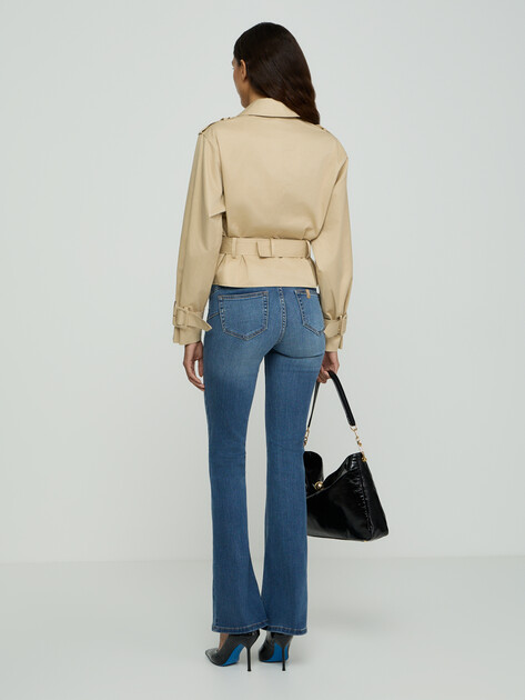 Женская куртка GUESS FATOU CROP TRENCH JKT, Артикул W6GL21W1954, бежевый | 5216169. Ракурс 3