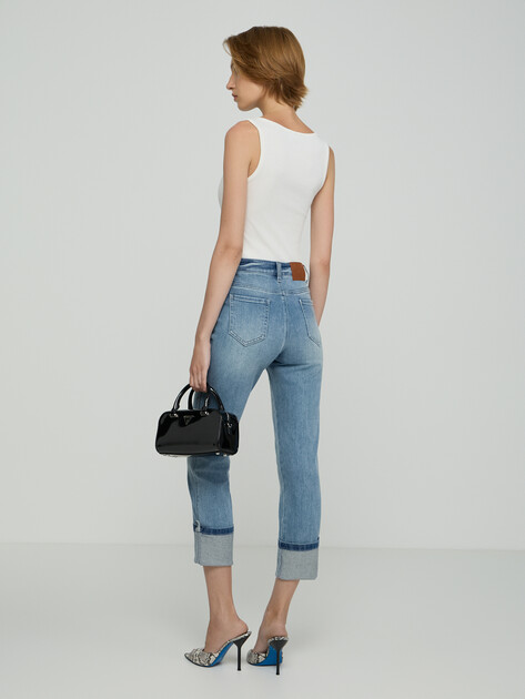 Женская майка GUESS JEANS GJ RIB EMBRO TANK TOP, Артикул W6GPZ2KA0H1, белый | 5216592. Ракурс 4