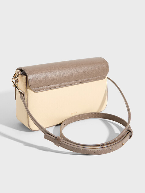 Женская сумка через плечо кросс-боди FURLA, Артикул FURLA IRIDE S CROSSBODY, сливочный | 5234435. Ракурс 3