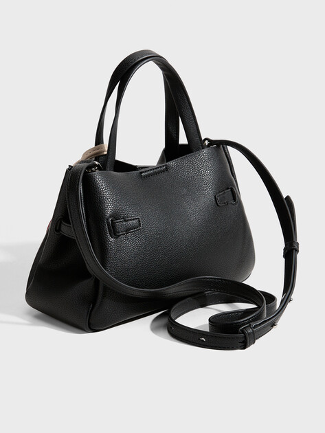 Женская сумка DKNY BRYAR SM SATCHEL, Артикул R62DAK44(K), черный | 5239143. Ракурс 3 Женская сумка DKNY BRYAR SM SATCHEL, Артикул R62DAK44(K), черный | 5239143. Ракурс 3