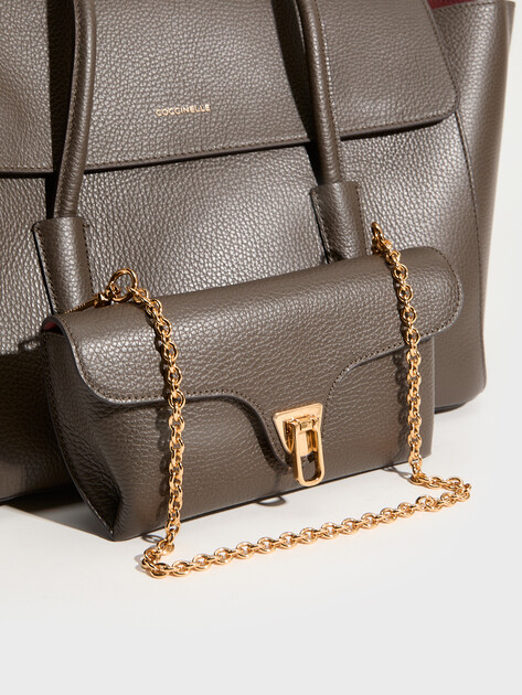 Женский тоут COCCINELLE HANDBAG GRAINED LEATHER, Артикул E1 T8A 11 02 01, серовато-коричневый | 5242971. Ракурс 2