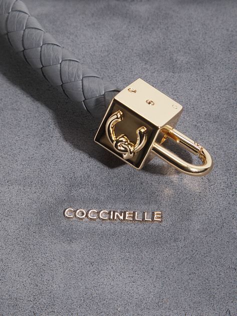 Женская сумка  COCCINELLE HANDBAG SUEDE LEATH./GRAINED L, Артикул E1 VCL 18 02 01, сине-серый | 5243031. Ракурс 2