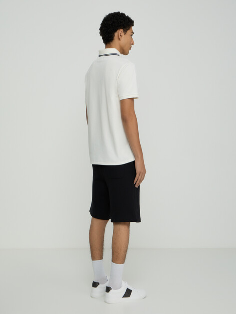 Мужские шорты GUESS REGULAR LEG BASIC SHORT, Артикул M6GD12K3020, черный | 5255620. Ракурс 3 Мужские шорты GUESS REGULAR LEG BASIC SHORT, Артикул M6GD12K3020, черный | 5255620. Ракурс 3