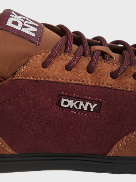 Женские кеды DKNY AMANDA - LACE UP SNEAKER, Артикул K3615045(K), коричневый | 5263230. Ракурс 3 Женские кеды DKNY AMANDA - LACE UP SNEAKER, Артикул K3615045(K), коричневый | 5263230. Ракурс 3