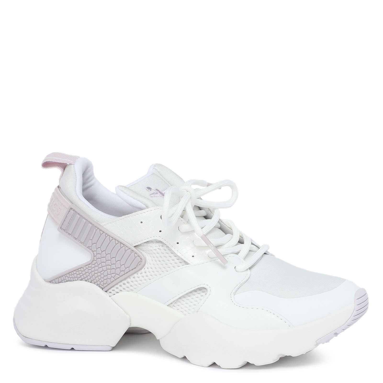 alias mae tommy sneaker