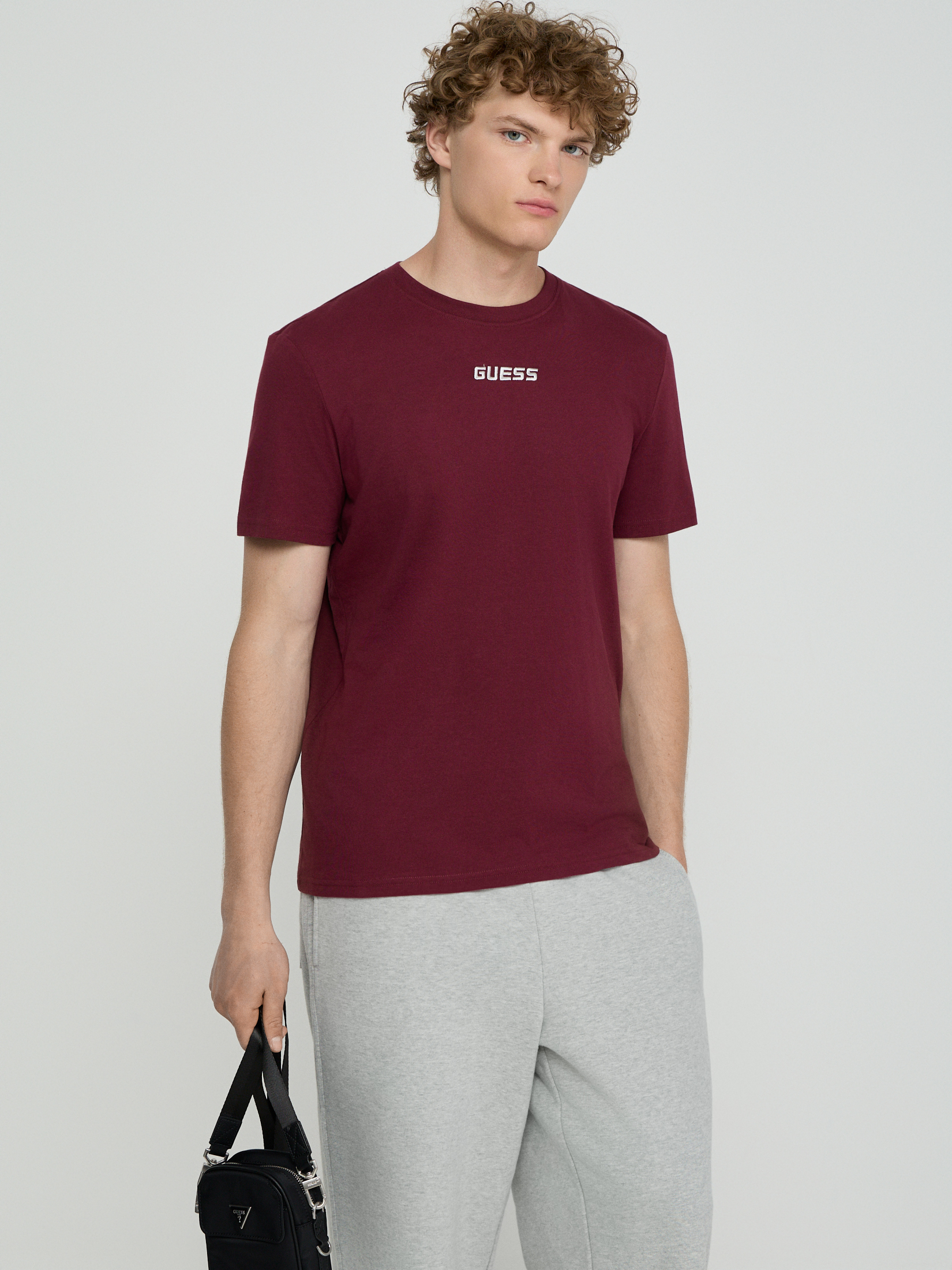 mi！　sサイズ Футболки/поло GUESS COCHISE CN SS T-SHIRT Z6RI00I3Z14 БОРДОВЫЙ