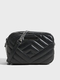 ARMANI EXCHANGE 949158 черный