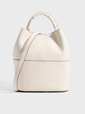 FURLA FURLA SFERA S BUCKET BAG 26 молочно-белый