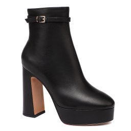 Lola new arrivals cruz shoes