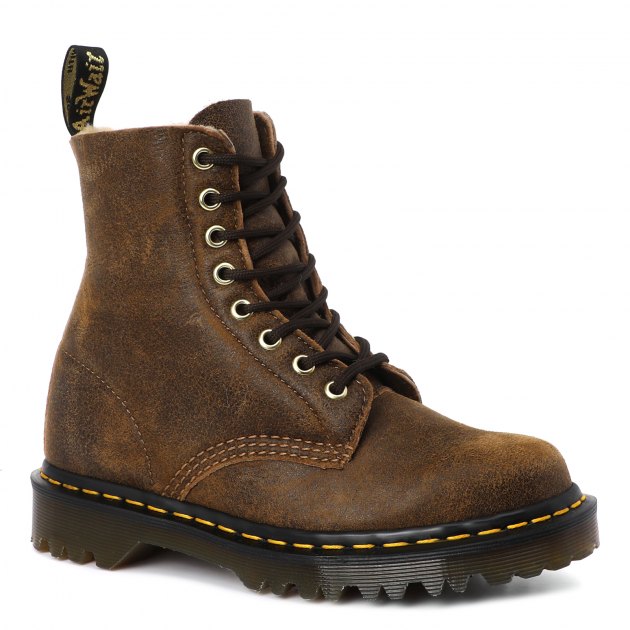 tommy hilfiger snow boot