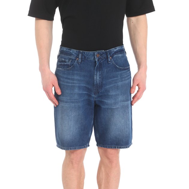 Guess short outlet