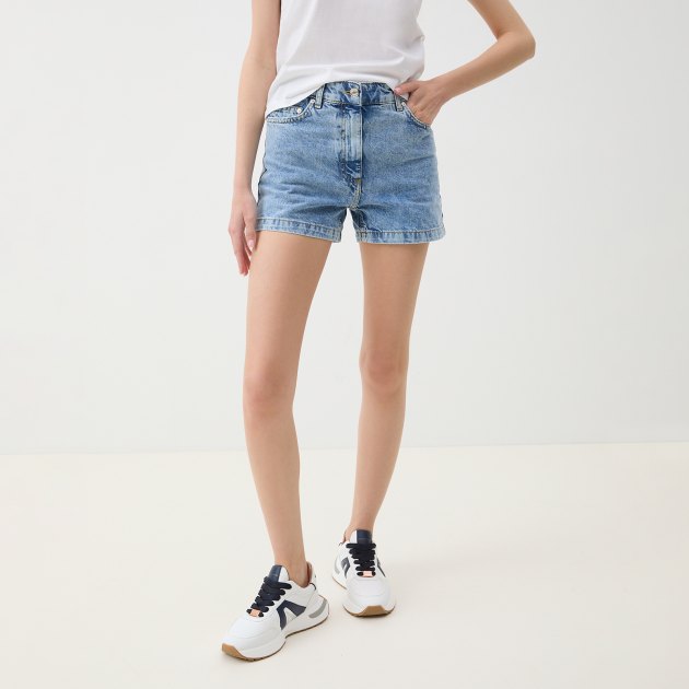 Женские шорты из денима MO5CH1NO JEANS DENIM, Артикул 0329, голубой | 3810303. Ракурс 1 Женские шорты из денима MO5CH1NO JEANS DENIM, Артикул 0329, голубой | 3810303. Ракурс 1