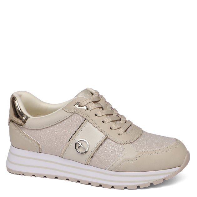 Daku sneaker deals