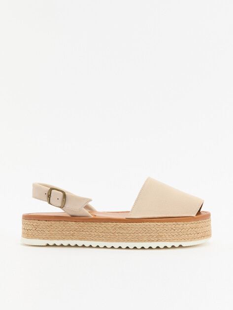 Женские сандалии CREATIVO SPAIN, Артикул 65500, светло-бежевый | 4028386. Ракурс 1