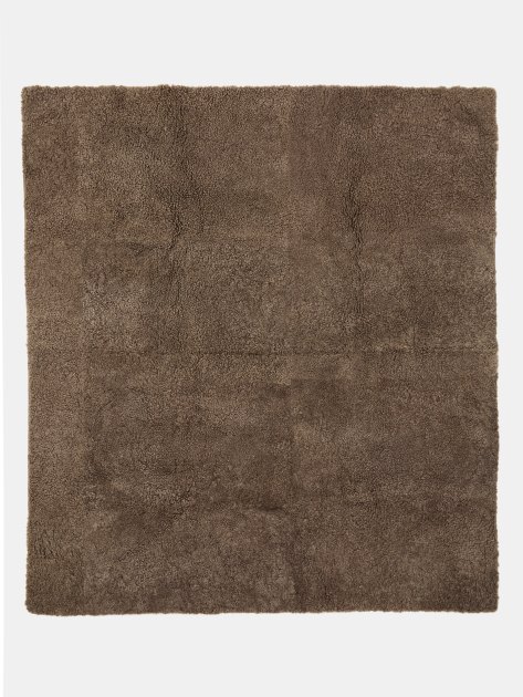 Ковер из натуральной овчины 1.8x2м MAISON DAVID, Артикул IM-RUG 1.8x2m, коричневый | 4037228. Ракурс 1