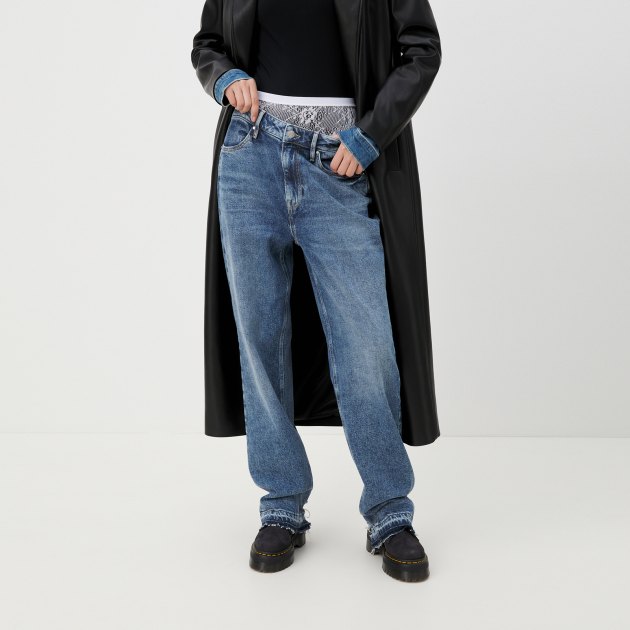 Женские прямые джинсы GUESS HOLLYWOOD, Артикул W4YA73D4WBF, синий | 4078445. Ракурс 1