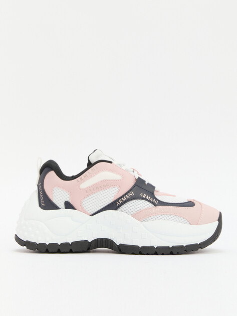 Женские кроссовки ARMANI EXCHANGE VEDDER, Артикул XDX120, белый | 4079324. Ракурс 1