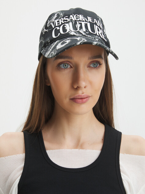 Женская бейсболка VERSACE JEANS COUTURE PRINT CHROMO COUTURE, Артикул 77HAZK10, черный | 4103015. Ракурс 1