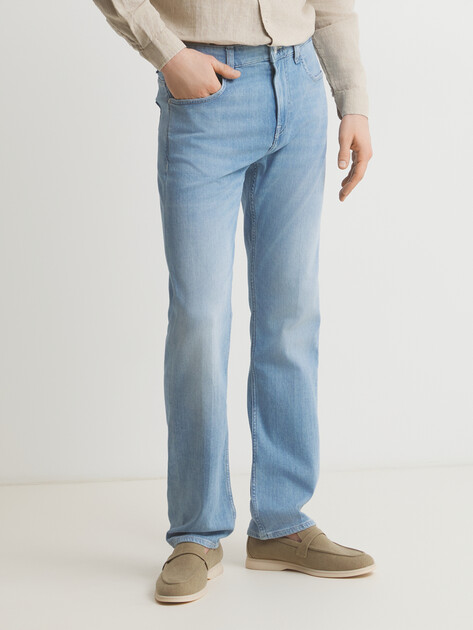 Мужские джинсы GUESS RODEO, Артикул M4GA31D4WP4, голубой | 4121318. Ракурс 1 Мужские джинсы GUESS RODEO, Артикул M4GA31D4WP4, голубой | 4121318. Ракурс 1