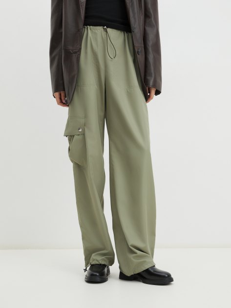Женские брюки карго MO5CH1NO JEANS, Артикул 0327 FW24, серо-зеленый | 4206342. Ракурс 1