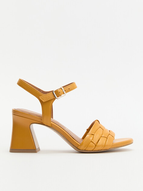 Босоножки TAMARIS AMBADA, Артикул 1-28005-42 (K), темно-желтый | 4250182. Ракурс 1