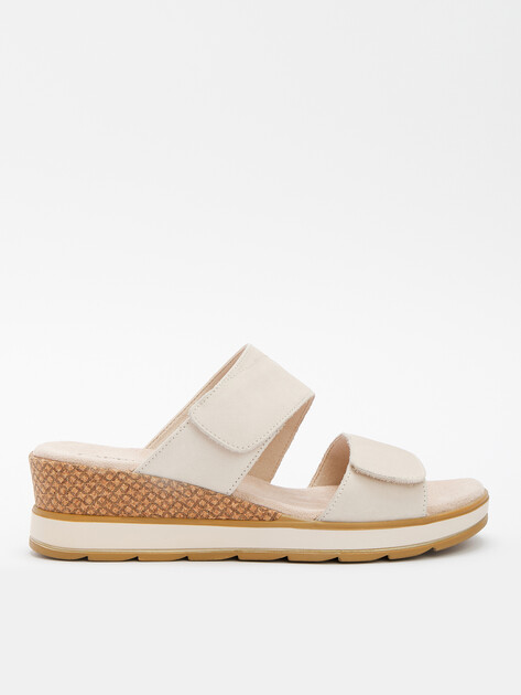 Мюли CAPRICE BERNADETTE, Артикул 9-9-27250-42, молочно-бежевый | 4345173. Ракурс 1