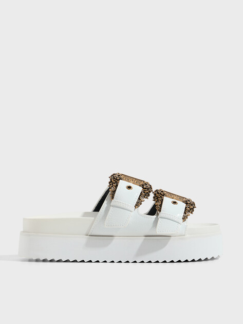 Женские шлепанцы VERSACE JEANS COUTURE ARIZONA, Артикул 78VA3SM1, белый | 4458977. Ракурс 1