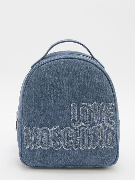 Женский рюкзак из денима LOVE MOSCHINO DENIM, Артикул JC4246PP SS25, синий | 4463900. Ракурс 1 Женский рюкзак из денима LOVE MOSCHINO DENIM, Артикул JC4246PP SS25, синий | 4463900. Ракурс 1