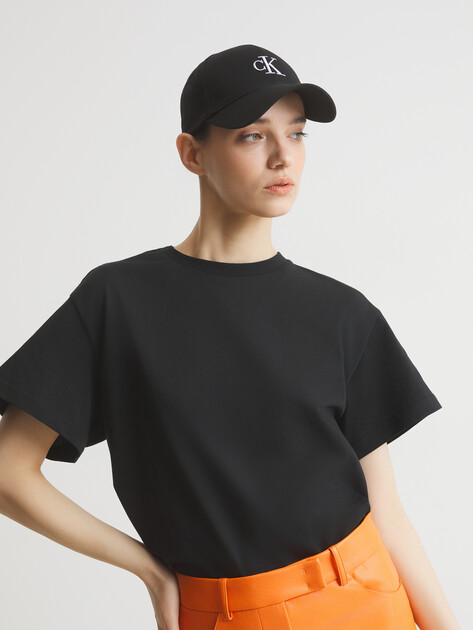 Женская бейсболка CALVIN KLEIN JEANS MONOGRAM EMBRO CAP, Артикул K60K612324, черный | 4526659. Ракурс 1 Женская бейсболка CALVIN KLEIN JEANS MONOGRAM EMBRO CAP, Артикул K60K612324, черный | 4526659. Ракурс 1