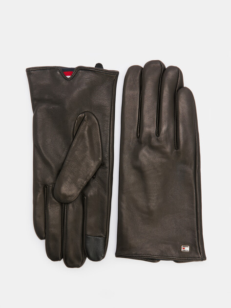 Женские перчатки TOMMY HILFIGER ESSENTIAL FLAG LEATHER GLOVES, Артикул AW0AW15360, черный | 4528729. Ракурс 1 Женские перчатки TOMMY HILFIGER ESSENTIAL FLAG LEATHER GLOVES, Артикул AW0AW15360, черный | 4528729. Ракурс 1