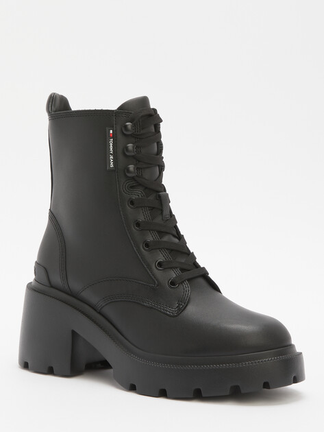 Ботильоны TOMMY JEANS Leather Cleat Block Heel Lace-Up Boots, Артикул EN0EN02640, черный | 4573019. Ракурс 1 Ботильоны TOMMY JEANS Leather Cleat Block Heel Lace-Up Boots, Артикул EN0EN02640, черный | 4573019. Ракурс 1