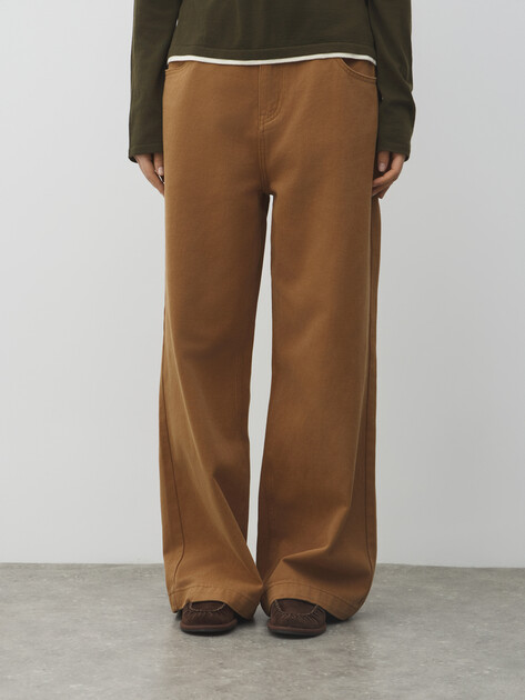 Женские широкие джинсы  MAISON DAVID, Артикул ZH25-143, коричнево-бежевый | 4607400. Ракурс 1