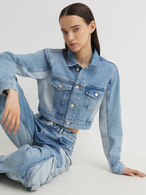 Женская джинсовая куртка MO5CH1NO JEANS DENIM, Артикул 0503 SS25, голубой | 4644407. Ракурс 1 Женская джинсовая куртка MO5CH1NO JEANS DENIM, Артикул 0503 SS25, голубой | 4644407. Ракурс 1