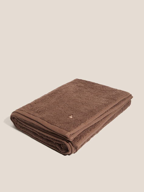 Махровое полотенце-покрывало 100x180 MAISON DAVID, Артикул Charlotte ABC 100x180 cm, пыльно-коричневый | 4692346. Ракурс 1