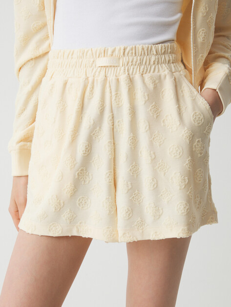 Женские шорты GUESS PEONY JACQUARD SHORT, Артикул V5GD16KCT02, сливочный | 4726385. Ракурс 1 Женские шорты GUESS PEONY JACQUARD SHORT, Артикул V5GD16KCT02, сливочный | 4726385. Ракурс 1