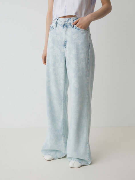Женские широкие джинсы  GUESS BELLFLOWER, Артикул W5GA82D5B95, небесно-голубой | 4737742. Ракурс 1