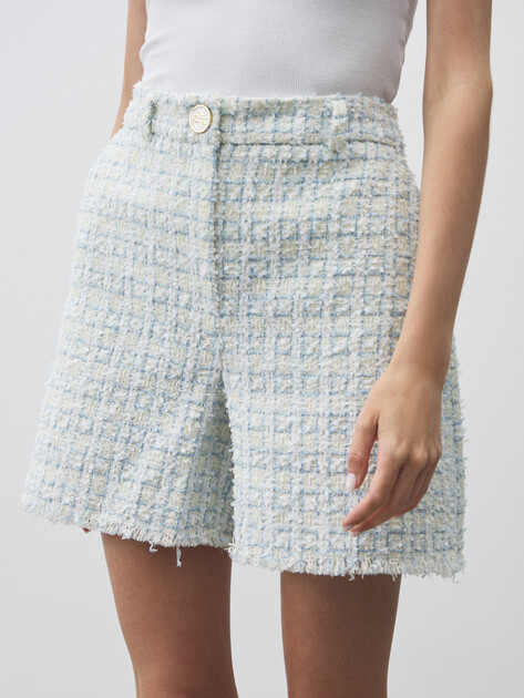 Женские шорты KARL LAGERFELD boucle shorts, Артикул A2W10105, светло-голубой | 4746044. Ракурс 1