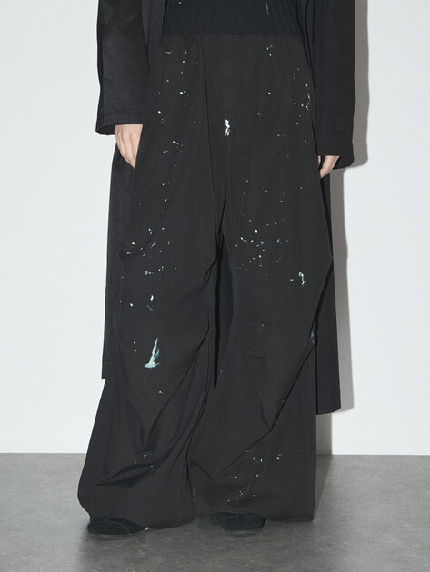 Женские широкие брюки  MM6 MAISON MARGIELA, Артикул S62KB0240, черный | 4853848. Ракурс 1