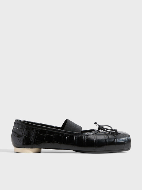 Женские балетки мэри-джейн MM6 MAISON MARGIELA BALLET SHOE, Артикул S59WZ0103, черный | 4898811. Ракурс 1