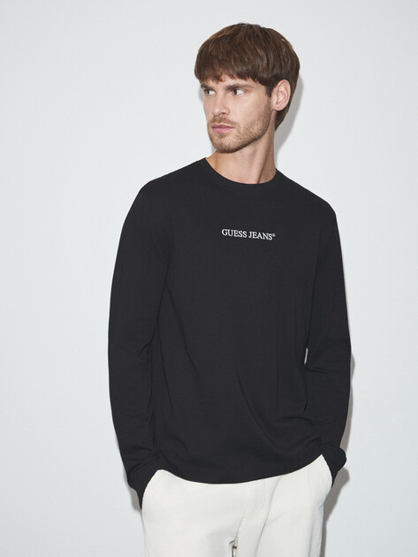 Мужской лонгслив GUESS JEANS GJ LS CN REG EMBRO TEE, Артикул M5RI84K8HM0, черный | 4908046. Ракурс 1