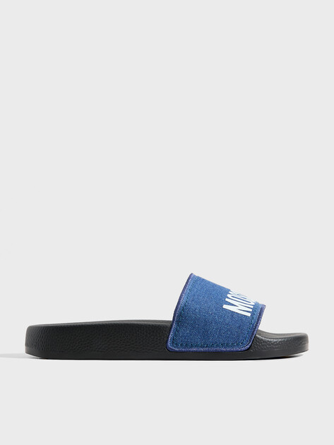 Женские шлепанцы LOVE MOSCHINO POOL SLIDE, Артикул JA28192G, синевато-голубой | 4917914. Ракурс 1