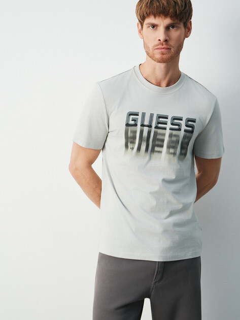 Мужская футболка GUESS ZADAR CN T-SHIRT, Артикул Z5BI12I3Z14, светло-серый | 4960854. Ракурс 1